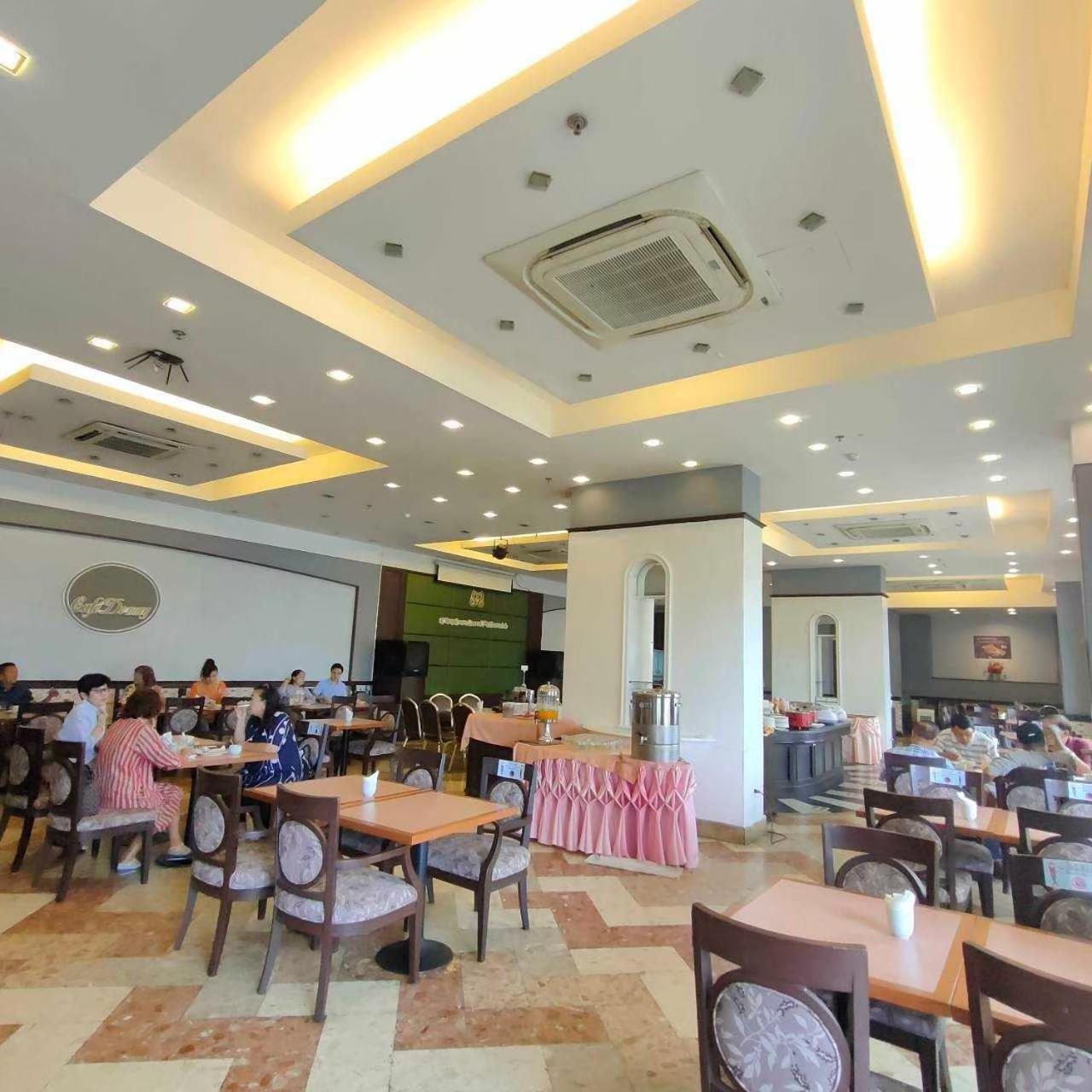 Mayflower Grande Hotel Phitsanulok Exteriér fotografie